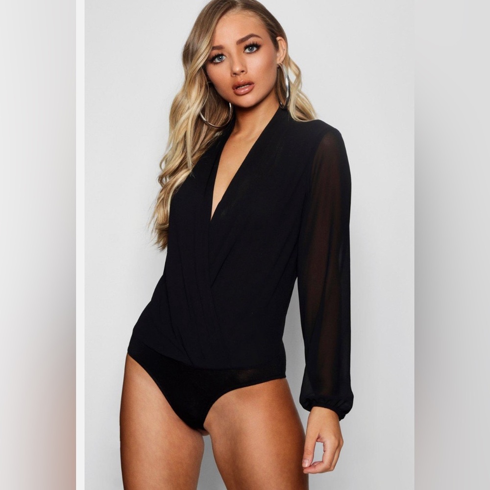 BOOHOO Black Long Sleeve Bodysuit M-L Size 10